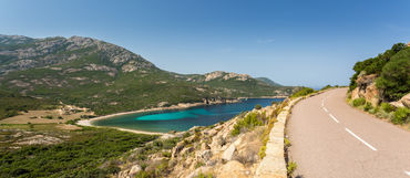 Cesta autem na Korsiku: Trajekty, náklady a užitečné typ