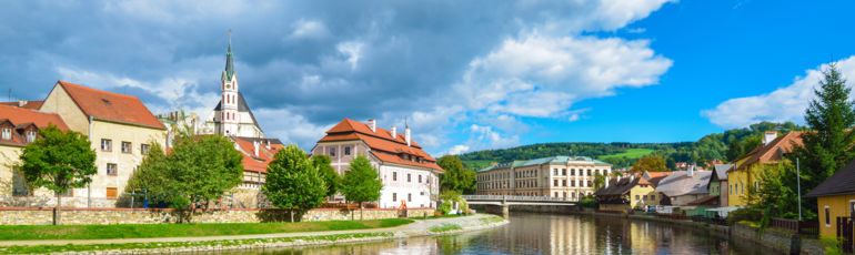 Kouzelná jarní krajina láká. Kam směřovat výlety a víkendové pobyty?