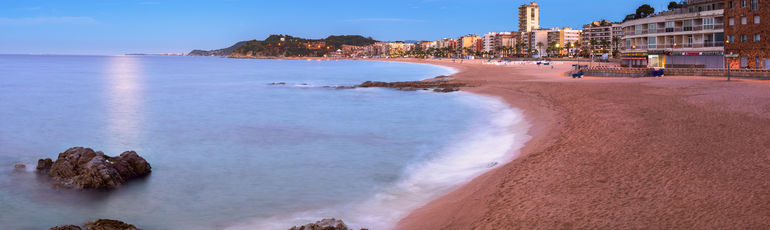 Zákaz kouření na španělských plážích může pokazit dovolenou