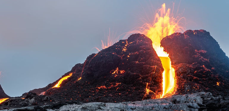 Sopka Fagradalsfjall se probudila k životu. Islanďané si k ní udělali turistickou stezku