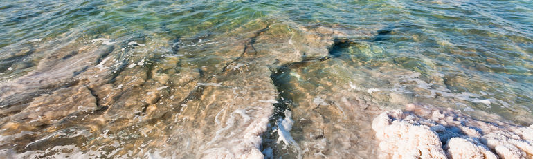 Mrtvé moře pomalu mizí. Už jste jej navštívili?