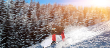 Kam na lyže na Moravě? Nejlepší sjezdovky pro zkušené lyžaře, rodiny s dětmi i začátečníky