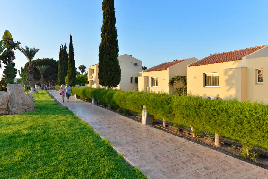 Makronisos Village Club