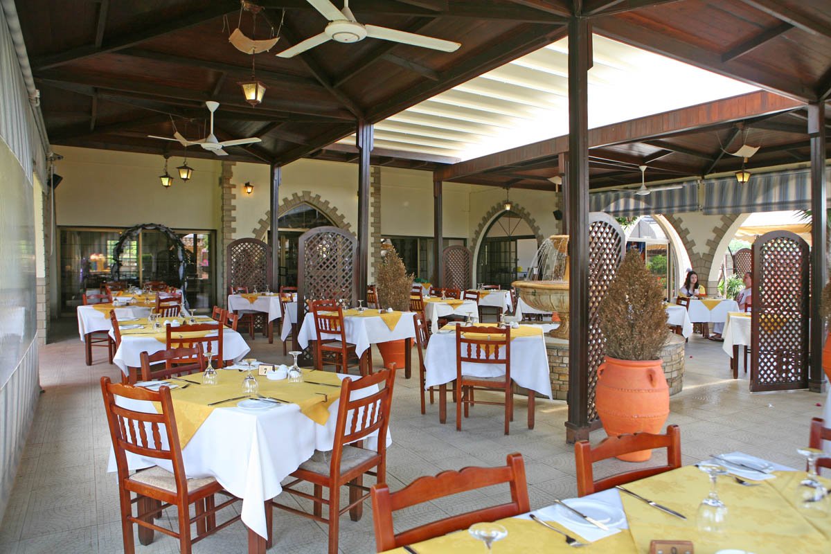 Makronisos Village Club