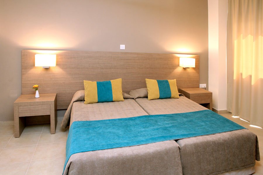Makronisos Village Club