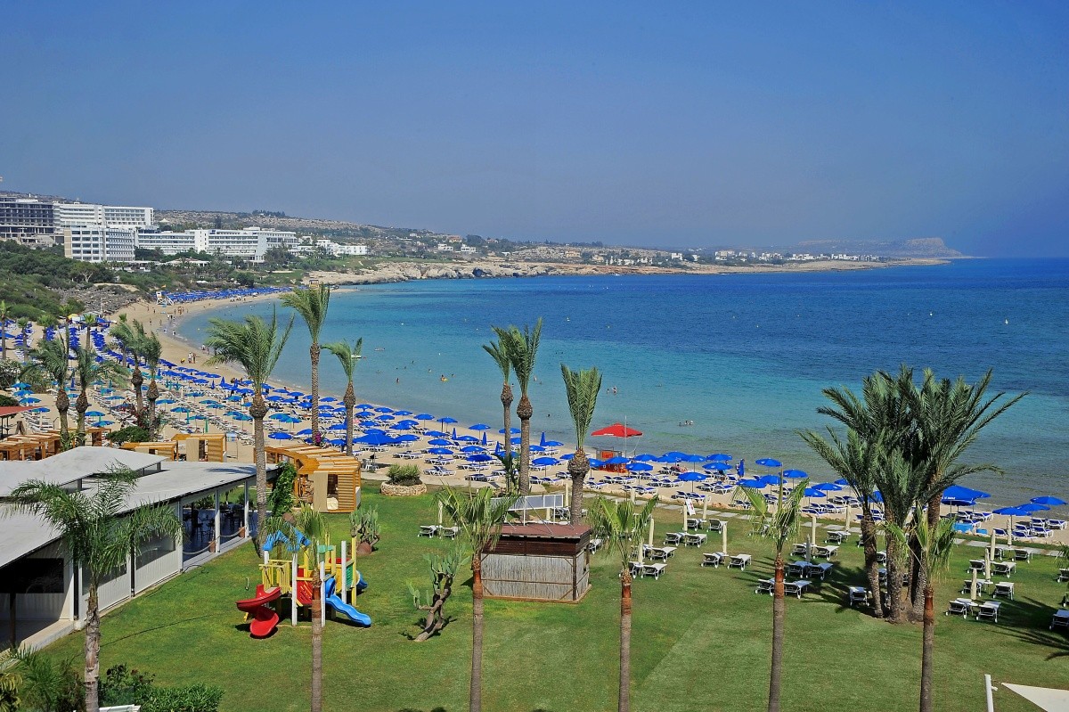 Okeanos Beach