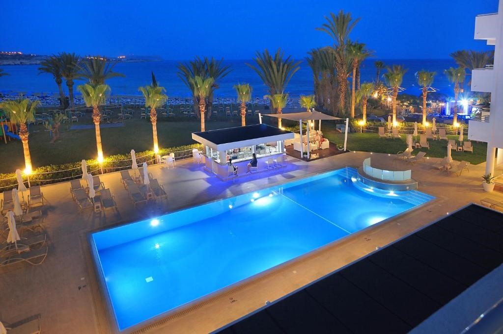 Okeanos Beach