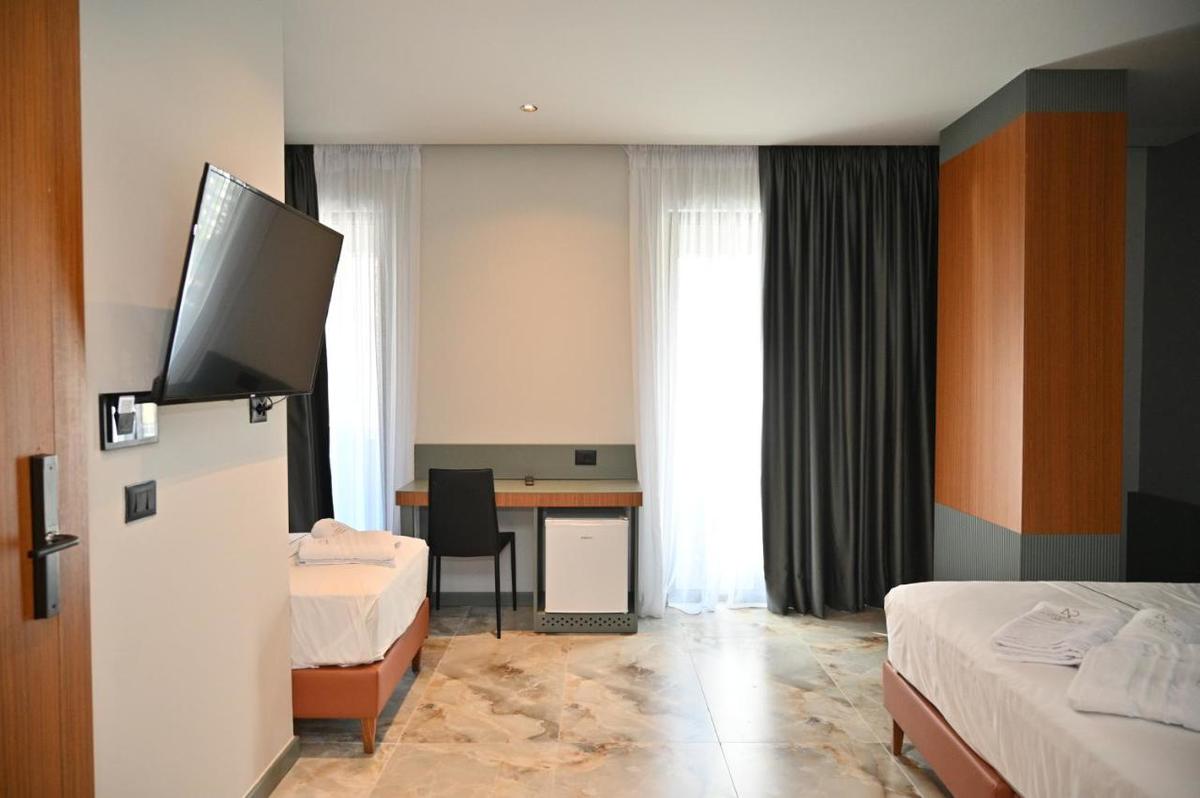 Adria Palace (Ex. Rinia 2)