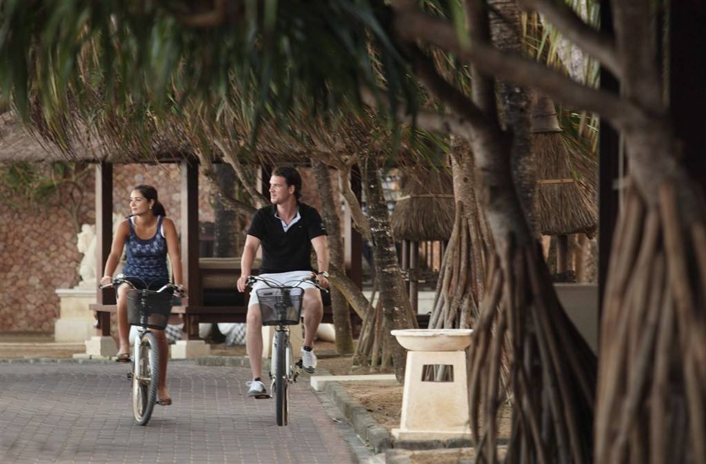 Puri Santrian Beach Resort & Spa