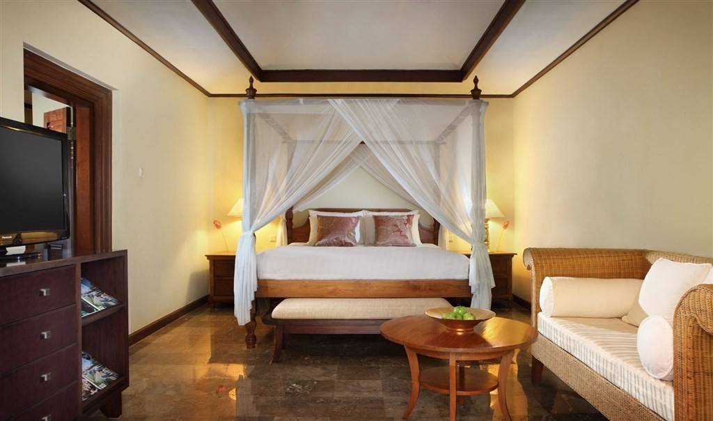 Puri Santrian Beach Resort & Spa