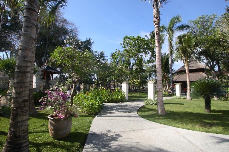 Segara Village