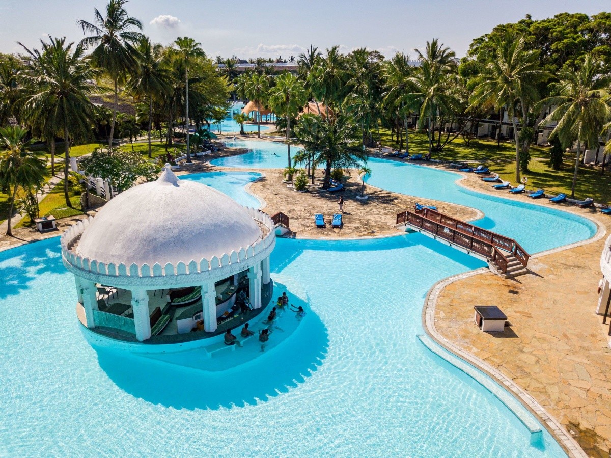 Southern Palms Beach Resort