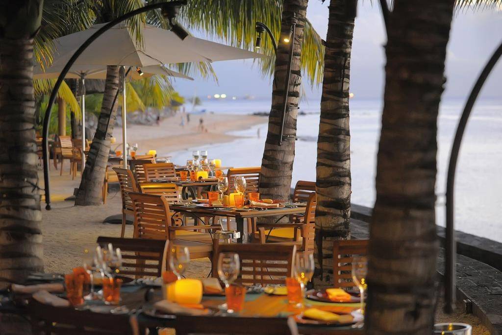Victoria Beachcomber Resort & Spa
