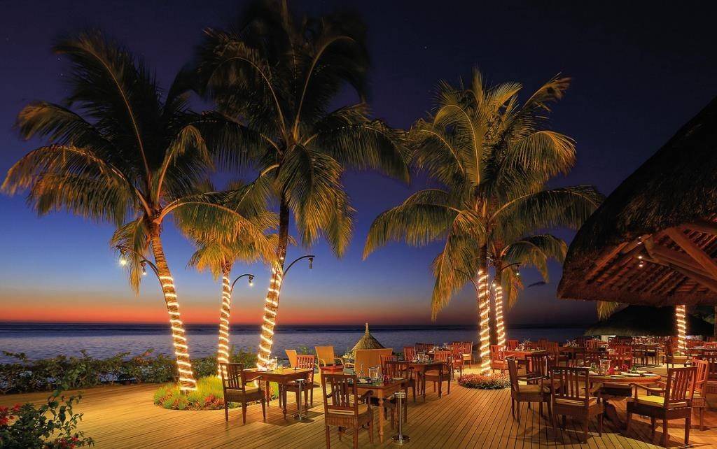 Victoria Beachcomber Resort & Spa