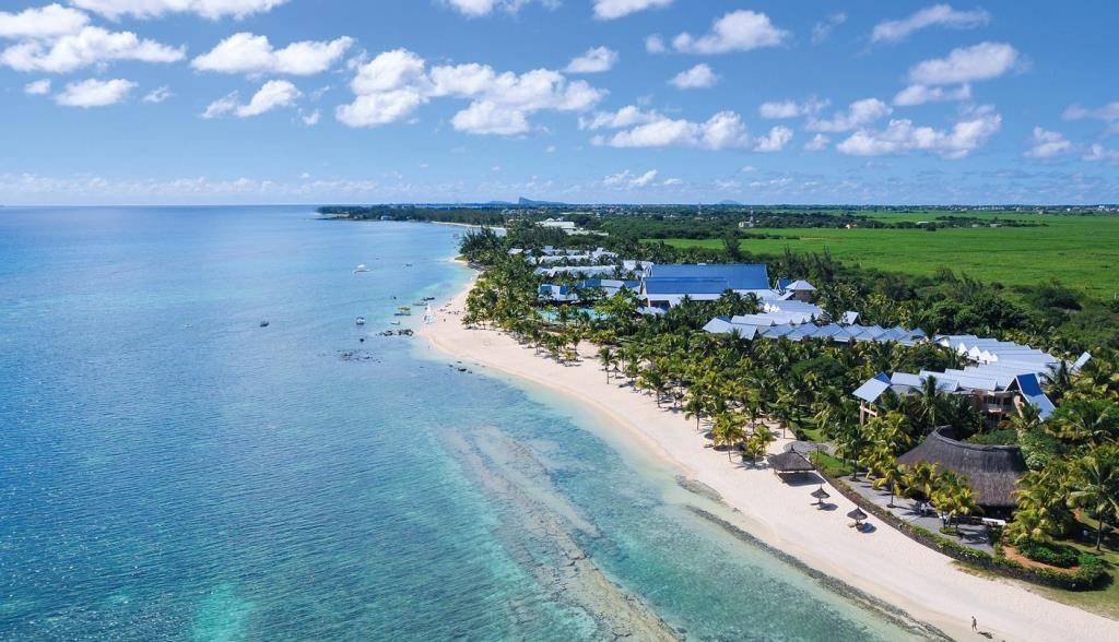 Victoria Beachcomber Resort & Spa