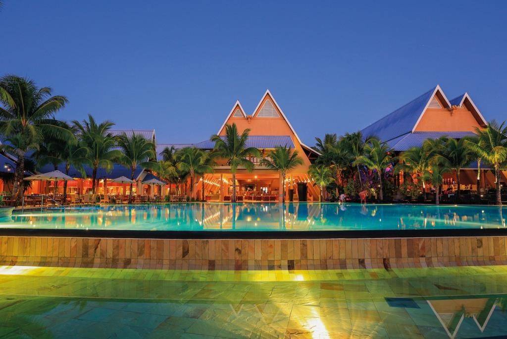 Victoria Beachcomber Resort & Spa