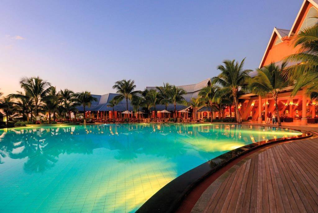 Victoria Beachcomber Resort & Spa
