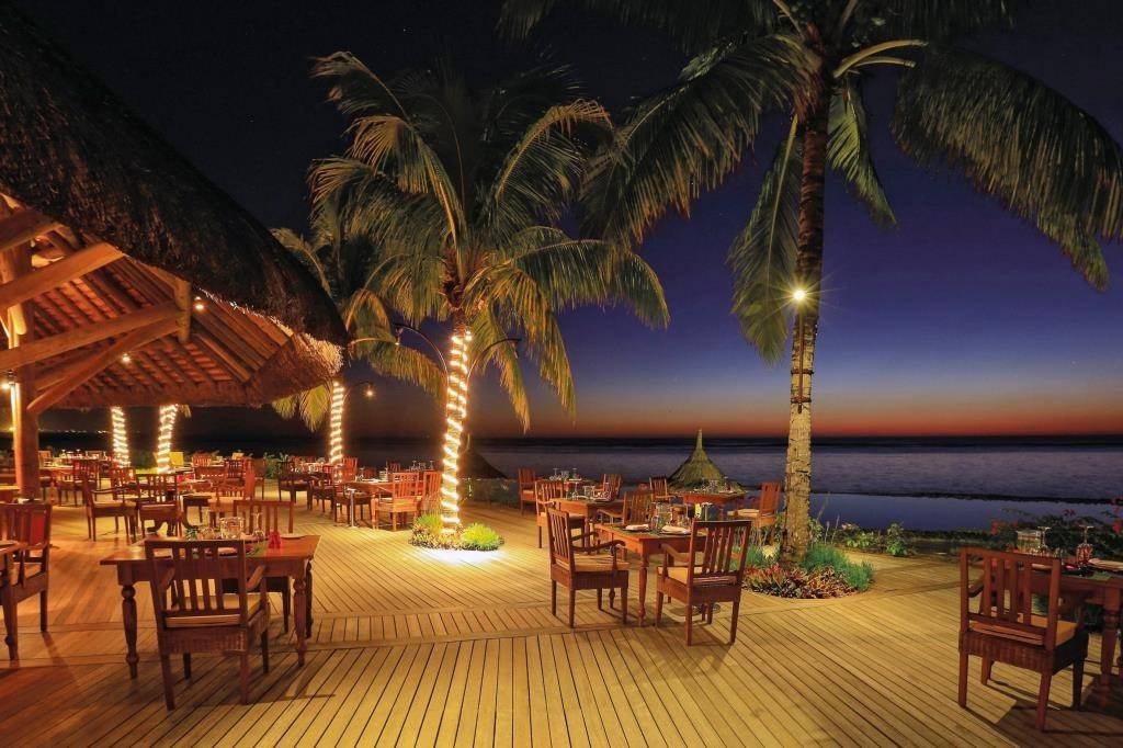 Victoria Beachcomber Resort & Spa