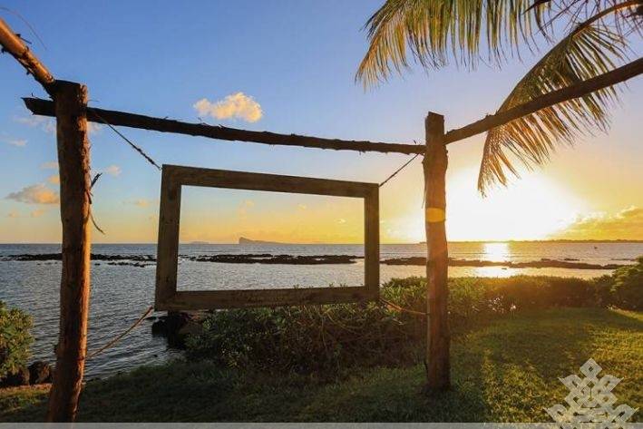 Paradis Beachcomber Golf Resort & Spa