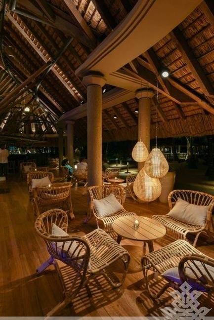 Paradis Beachcomber Golf Resort & Spa
