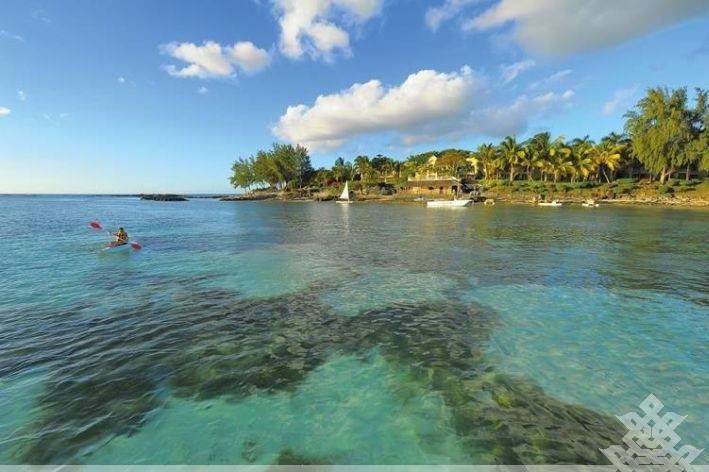 Paradis Beachcomber Golf Resort & Spa