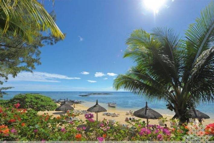Paradis Beachcomber Golf Resort & Spa