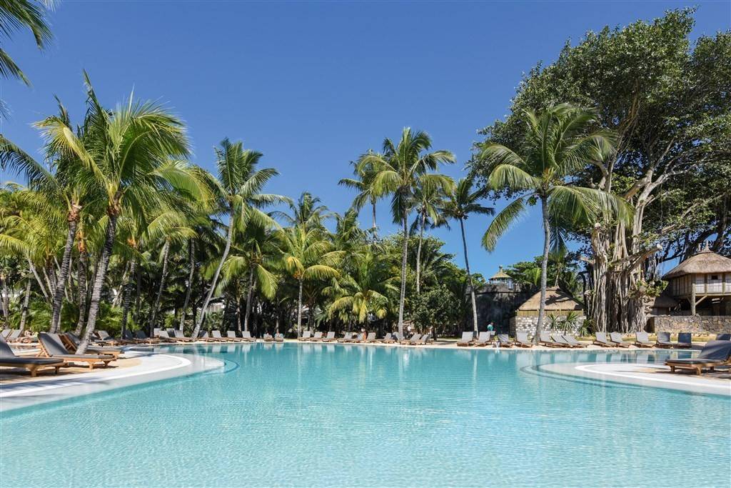 Paradis Beachcomber Golf Resort & Spa
