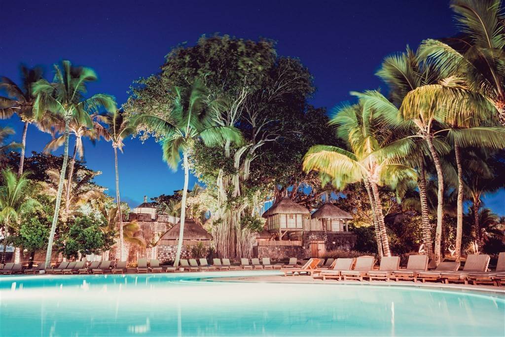Paradis Beachcomber Golf Resort & Spa