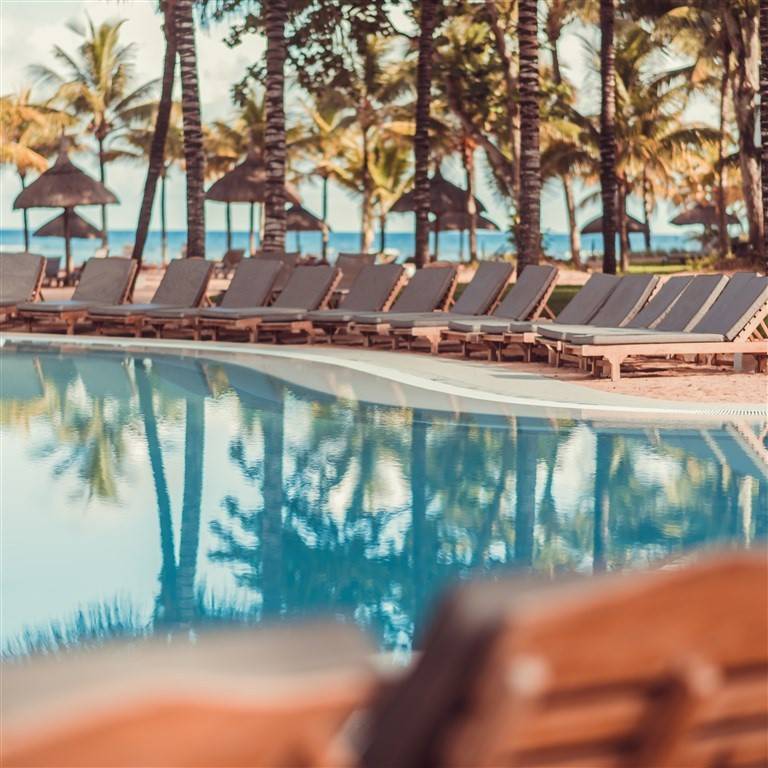 Paradis Beachcomber Golf Resort & Spa