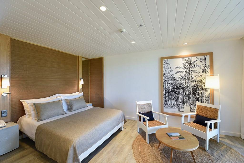 Paradis Beachcomber Golf Resort & Spa