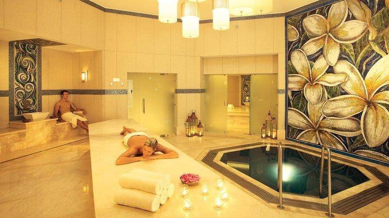La Pirogue Resort & Spa