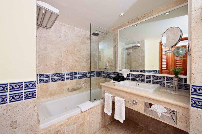 Bahia Principe Luxury Akumal