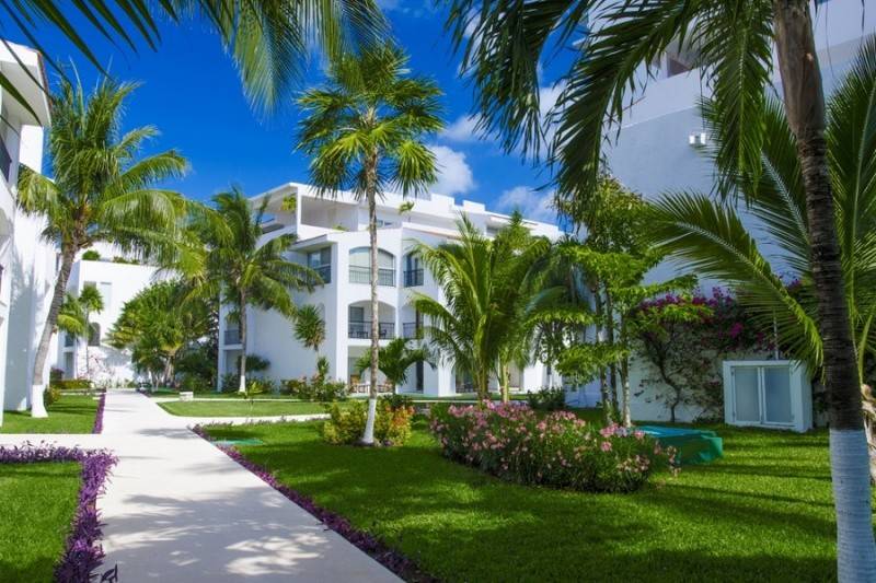 Beach Scape Kin Ha Villas & Suites