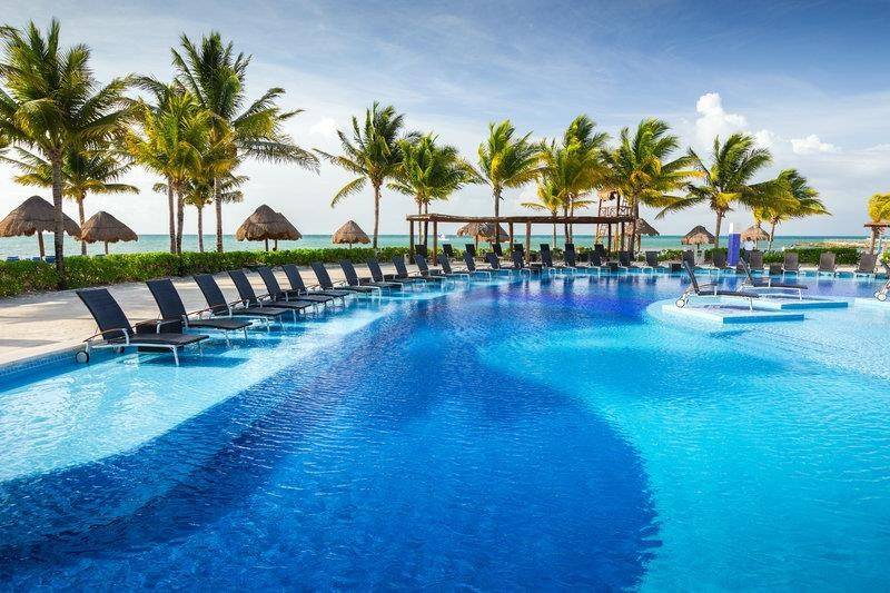 Bluebay Grand Esmeralda