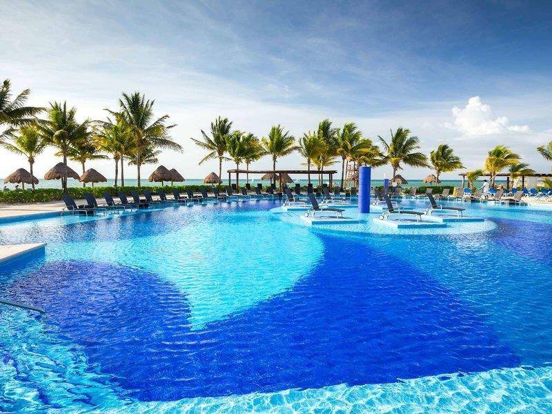 Bluebay Grand Esmeralda