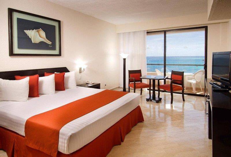 Crown Paradise Club Resort