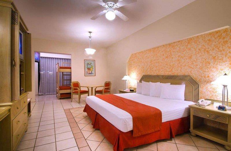 Crown Paradise Club Resort