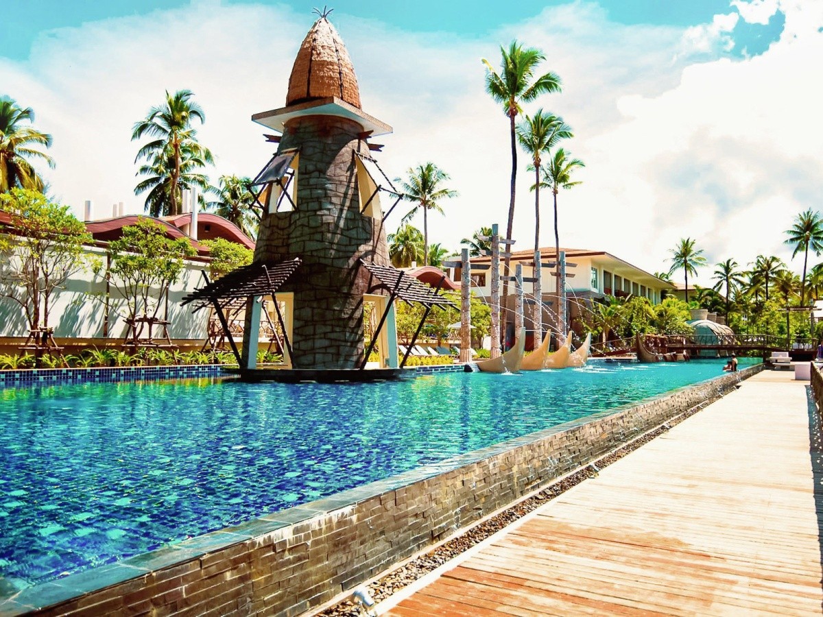 Graceland Khaolak Resort & Spa