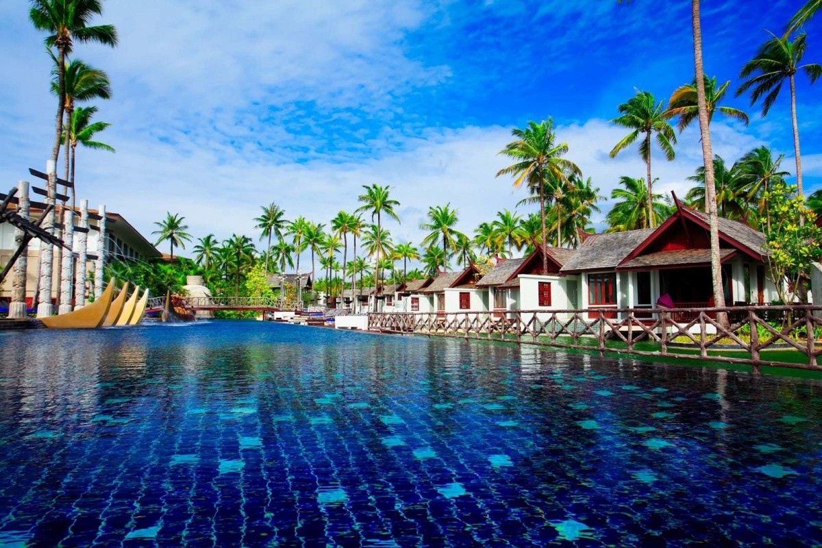 Graceland Khaolak Resort & Spa