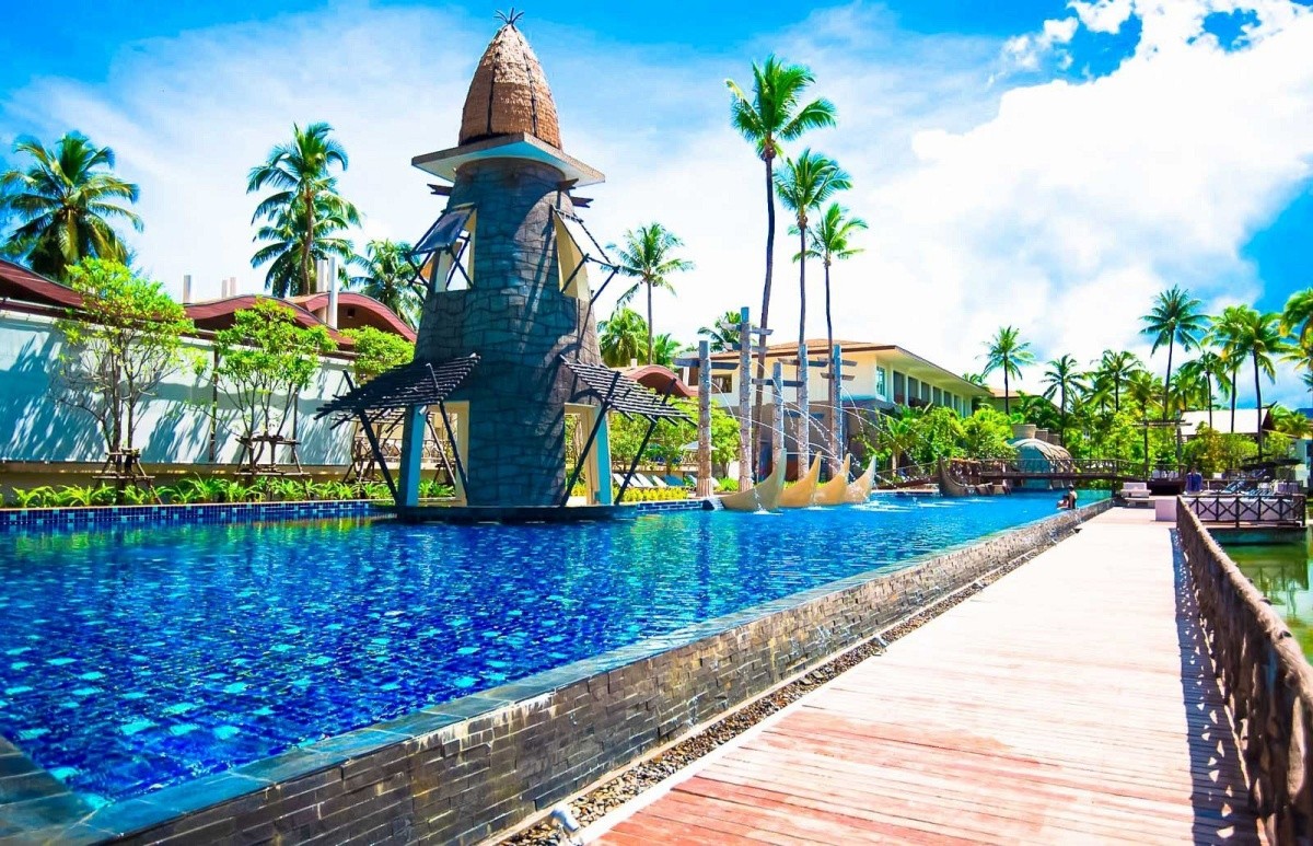 Graceland Khaolak Resort & Spa