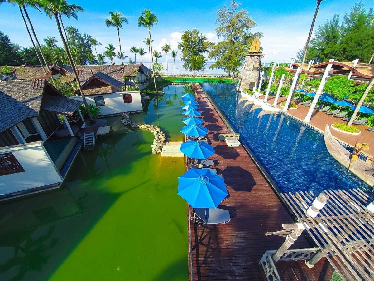 Graceland Khaolak Resort & Spa