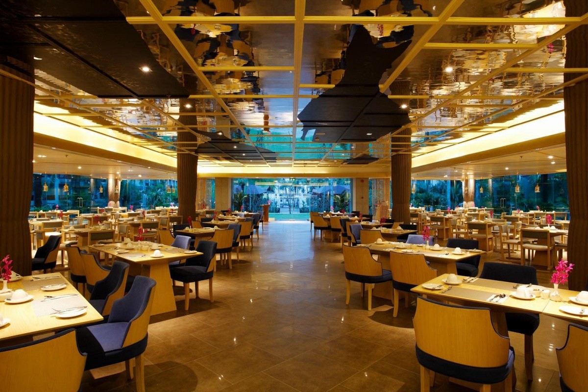 Graceland Khaolak Resort & Spa