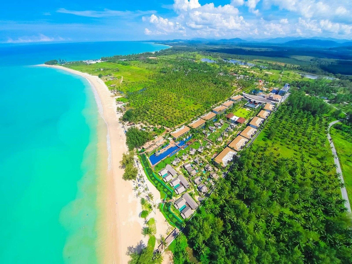 Graceland Khaolak Resort & Spa