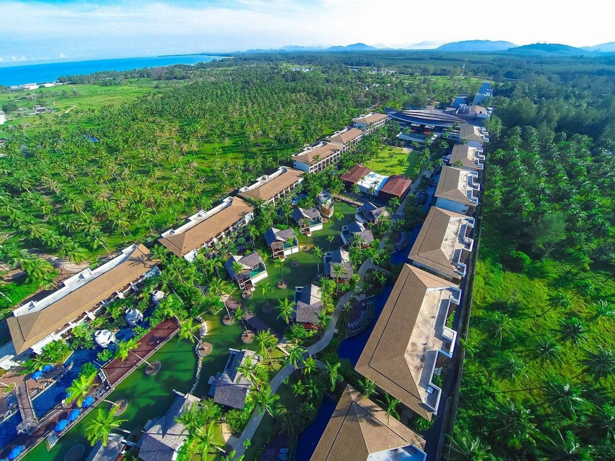 Graceland Khaolak Resort & Spa