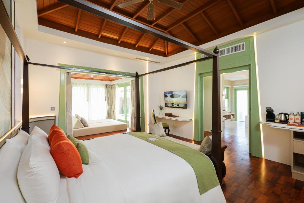 La Solaya Khao Lak (Ex. Mukdara Beach Villa)