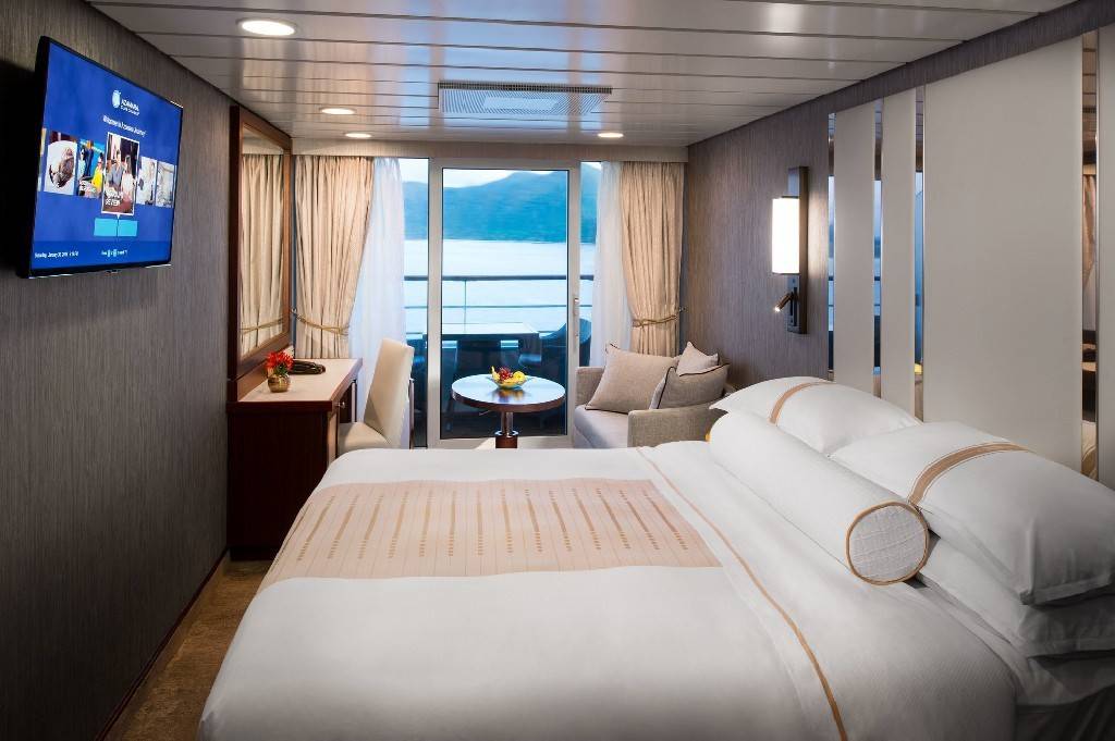 Azamara Pursuit