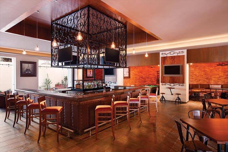 Hyatt Ziva Rose Hall