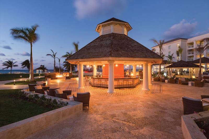 Hyatt Ziva Rose Hall