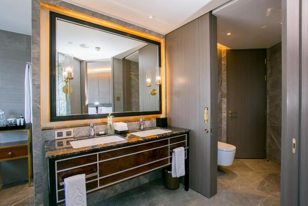 Centara Grand At Central World