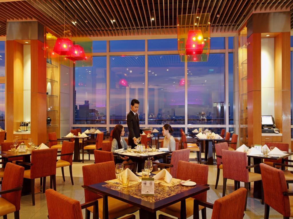 Centara Grand At Central World